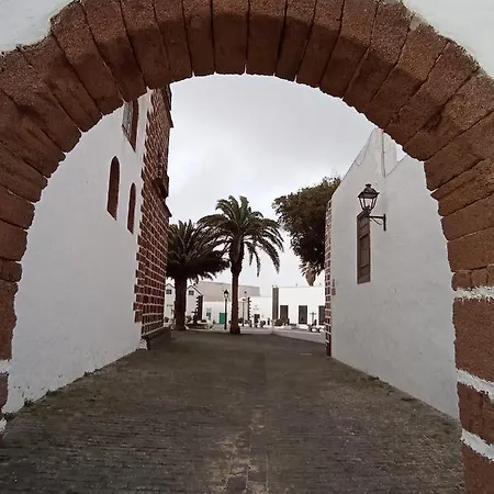 Precioso Con Terraza En Teguise (Lanzarote)