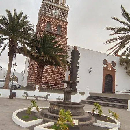 Precioso Con Terraza En شقة