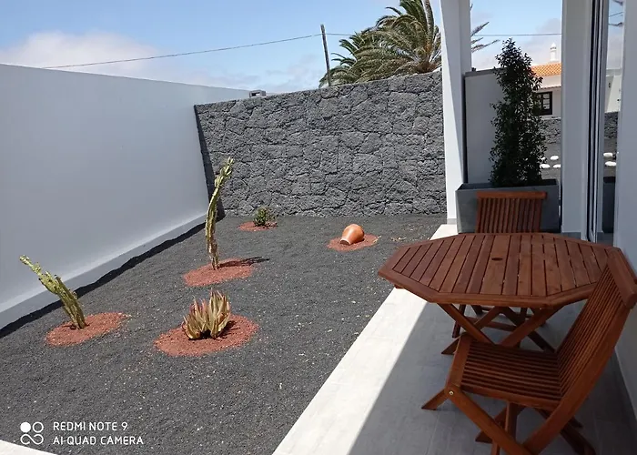 Precioso Con Terraza En 特吉塞